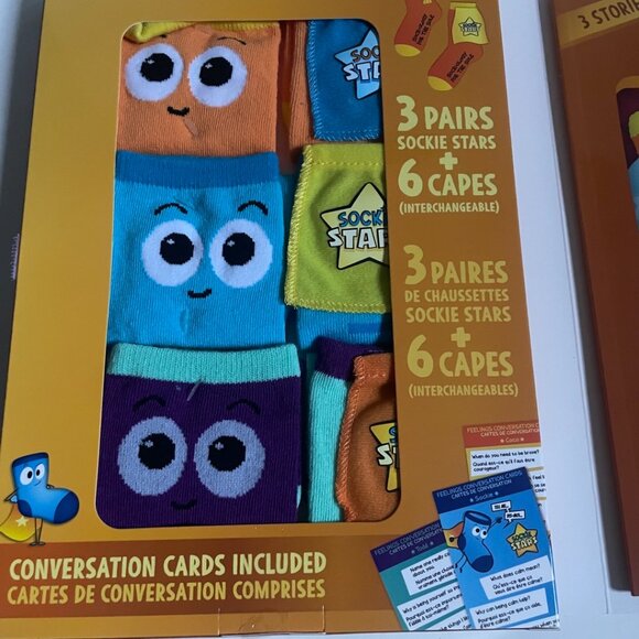 Sockie Stars Book With 3 Pairs of Socks & 6 Capes - Picture 6 of 11